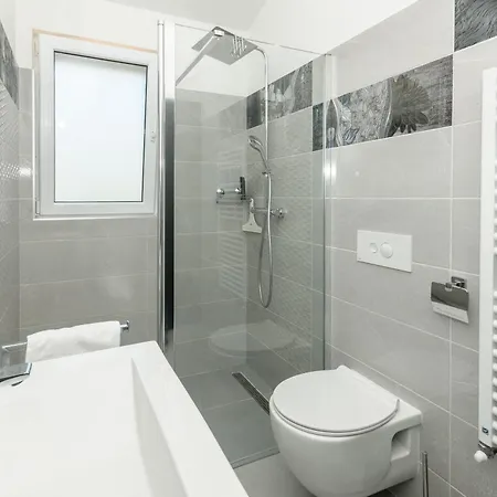 Family Friendly House With A Swimming Pool Plano, - 23937 Vakantiehuis