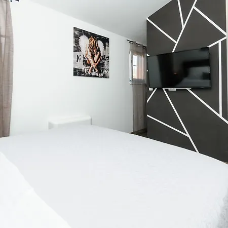 Holiday home Family Friendly House With A Swimming Pool Plano, - 23937 Trogir