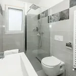Family Friendly House With A Swimming Pool Plano, - 23937 Holiday home