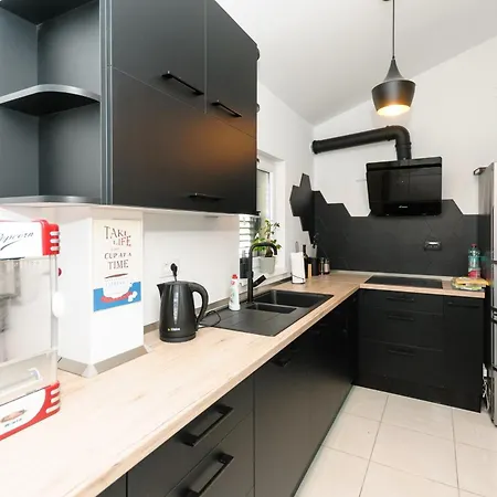 度假居 Family Friendly House With A Swimming Pool Plano, - 23937 *