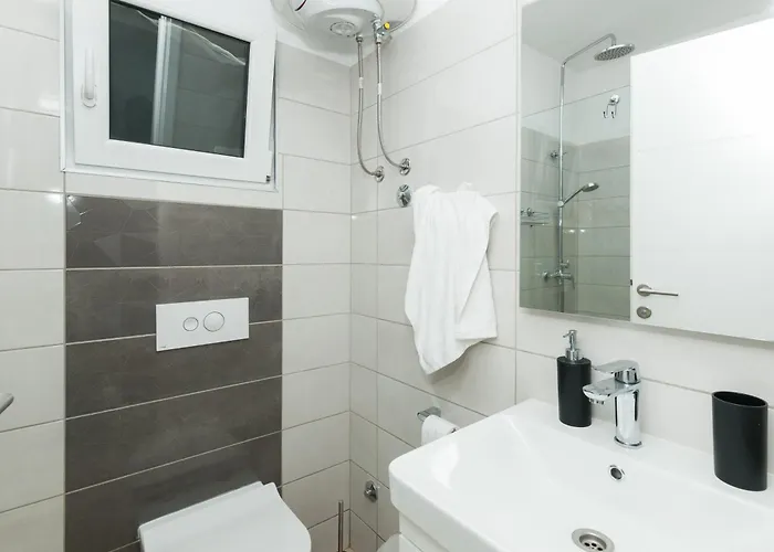 Family Friendly House With A Swimming Pool Plano, - 23937 Prázdninový dům