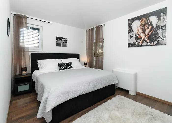 Family Friendly House With A Swimming Pool Plano, - 23937 * Trogir